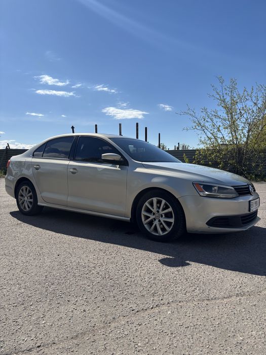 Продам автомобіль Volkswagen Jetta 6 2011
