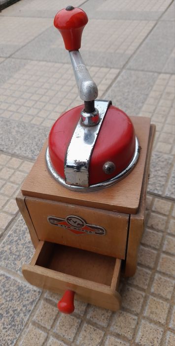 Moinho de café antigo