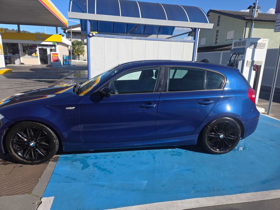 Vendo bmw 120 pack M com muitos extras.