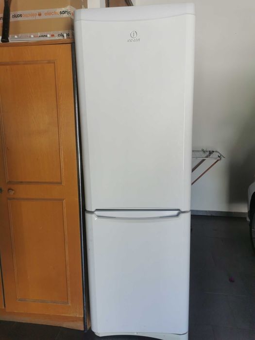 Combinado Indesit 1,88x60x65