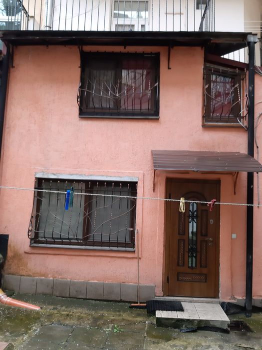 Здам в оренду 2кімнатну квартиру поблизу центра.