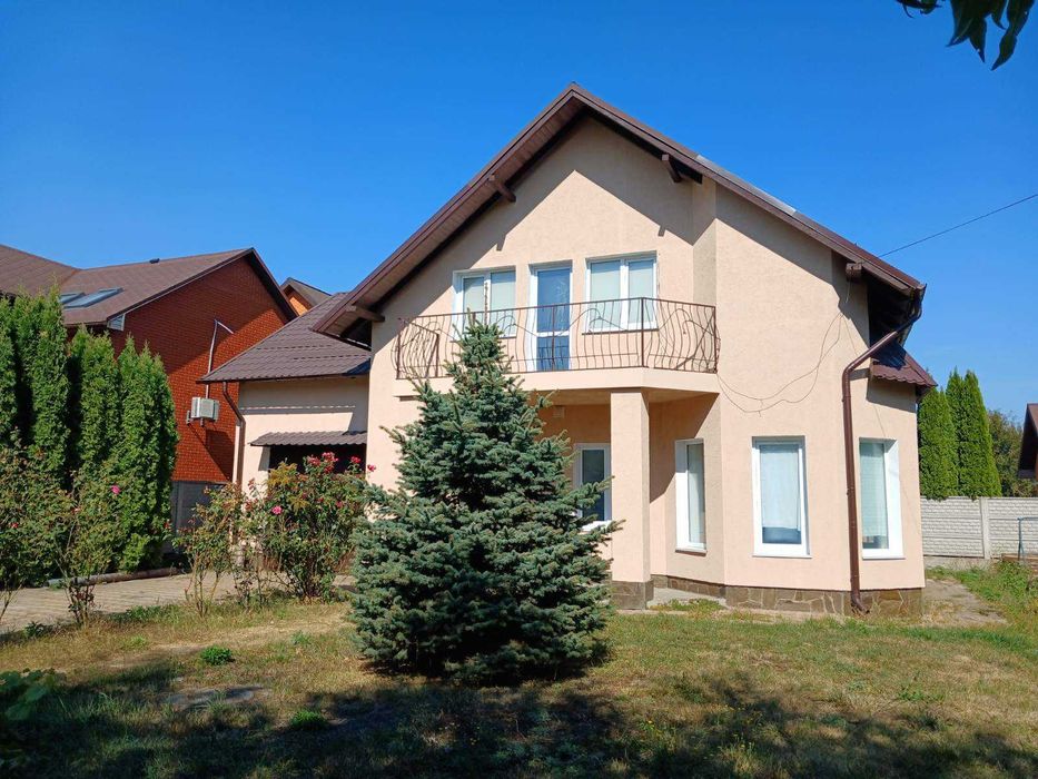 Будинок з незавершеним ремонтом 178м.кв. з гаражем