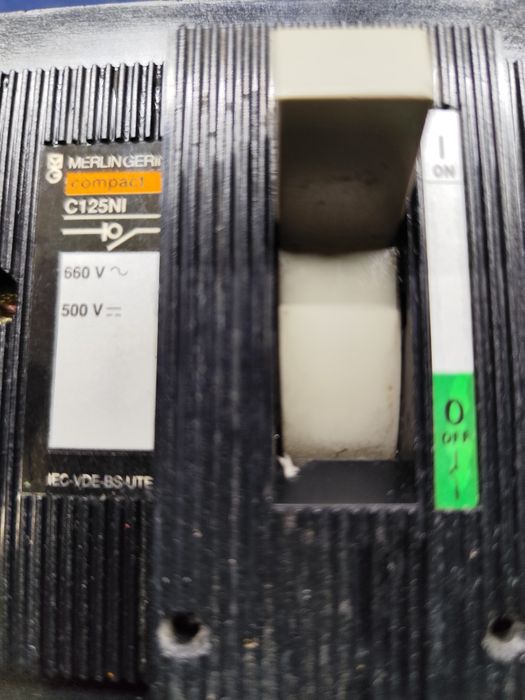 Disjuntor Diferencial Merlin Gerin Compact