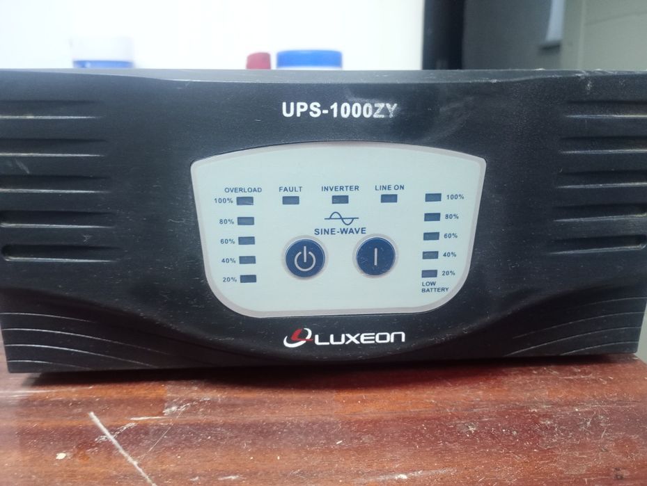 ИБП инвертор Luxeon UPS-1000ZY (12V, чистый синус) под ремонт / на запчасти