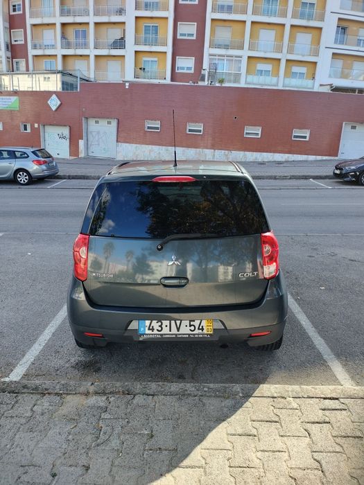 Vendo Mitsubishi Colt de 2010 a gasolina com inspeção e IUC pago — photo 5