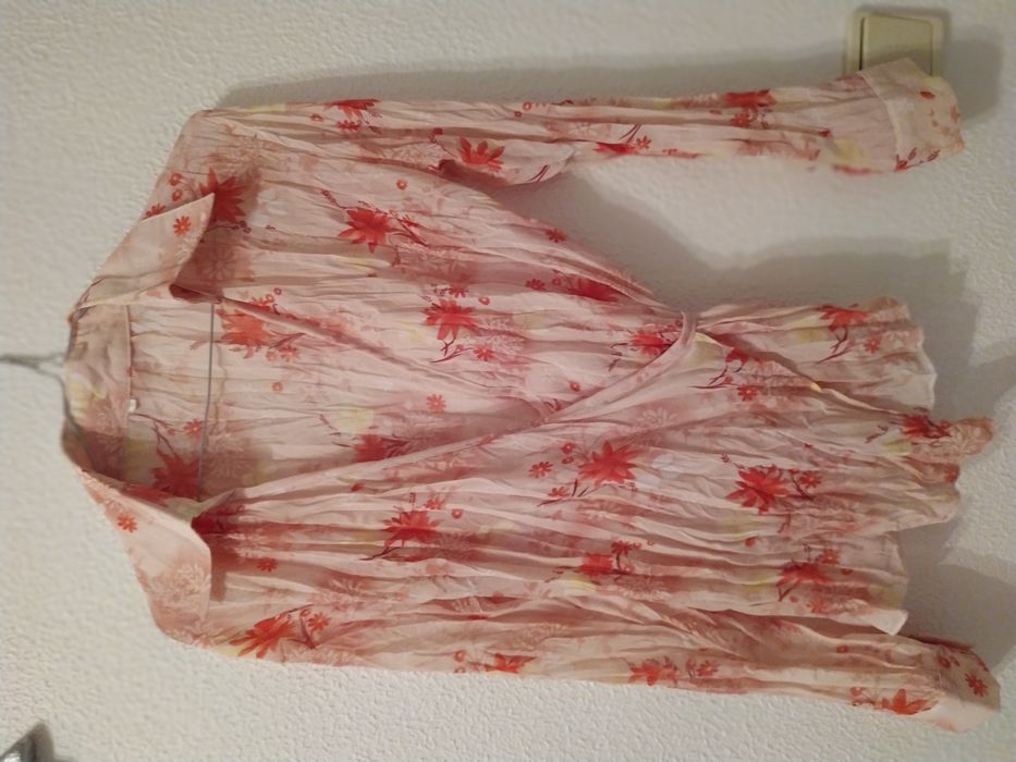 Blusa de desporto da Reebok,túnica da Lanidor e camiseiros