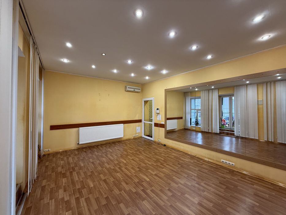 Продаж приміщення на вул. Магістратській, свій вхід, АГО