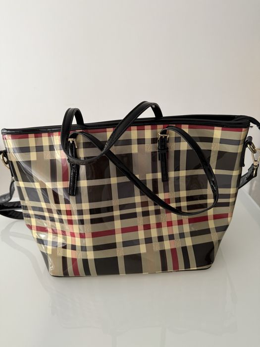 Bolsa tote (muito espaçosa)