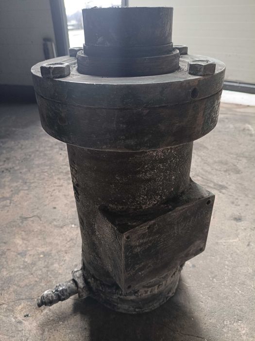 Siłownik hydrauliczny