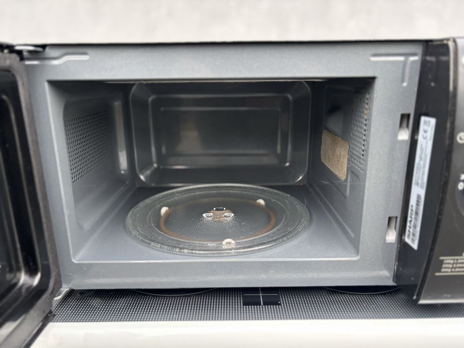 Мікрохвильовка Sharp