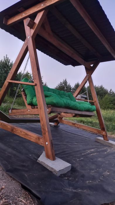 Розкладна деревяна качеля. Гойдалка садова