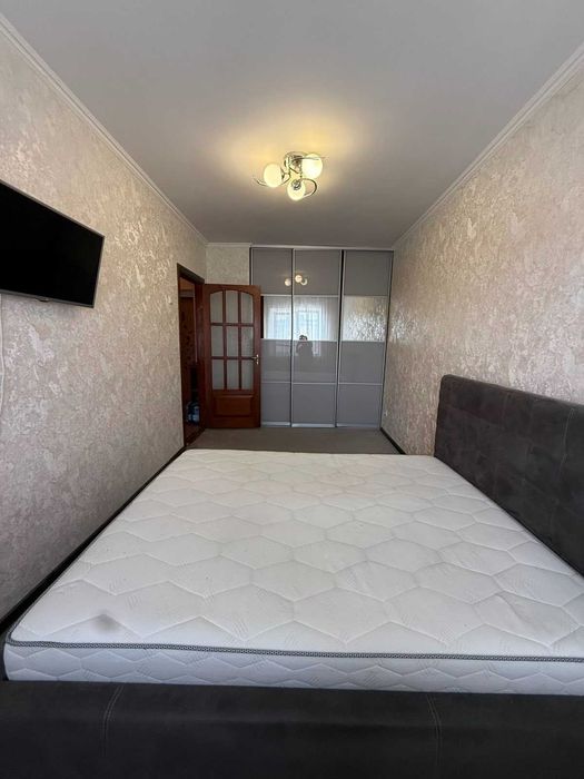 45203 Продаж 2к на Виставці , гарний стан , топ локація