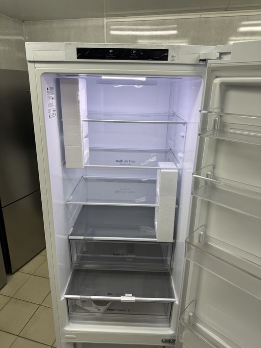 Холодильник LG серії 6 GBP62SWNAC