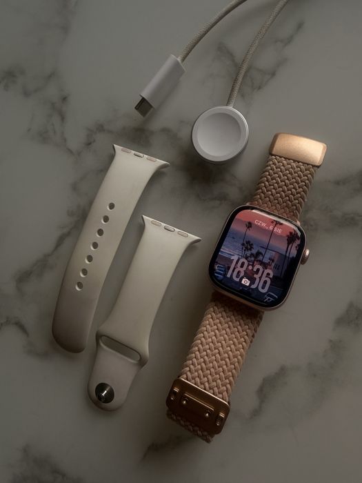 Apple Watch Series 10 (GPS + Cellular)