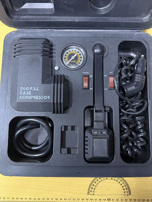 Compressor portatil para esqueiro de carro