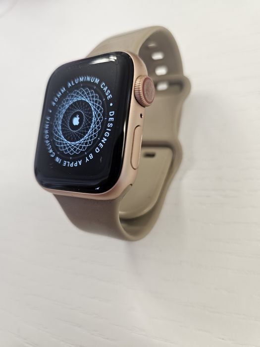 Apple Watch Series 5 40mm Pink