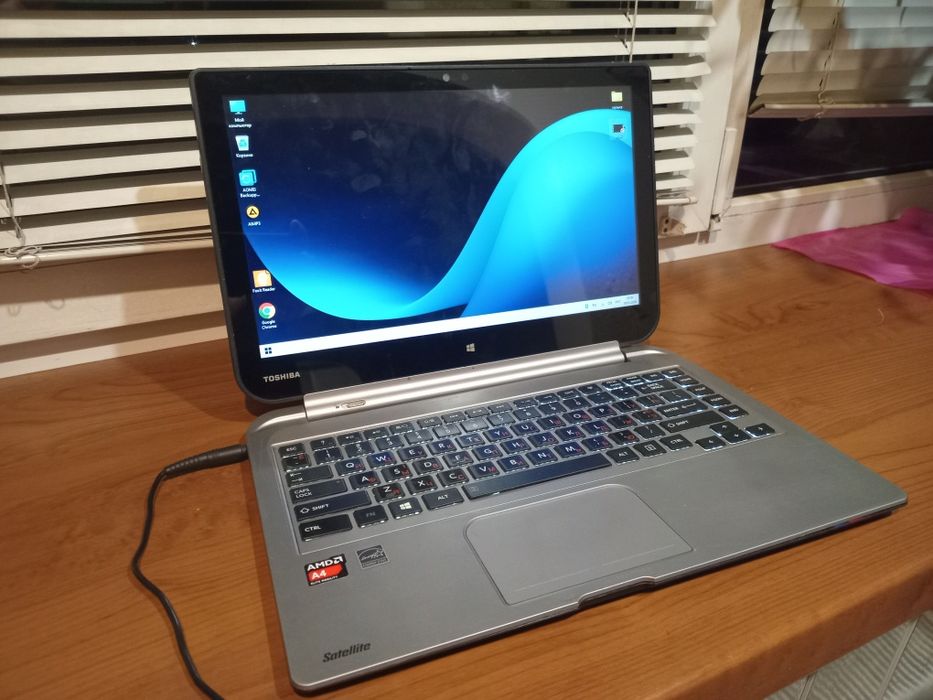 Сенсорный ноутбук Toshiba Satellite Click W35dt