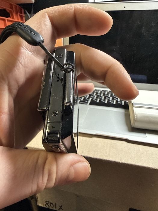 Подарунок 8 березня Цифровий фотоапарат Sony Cyber-shot