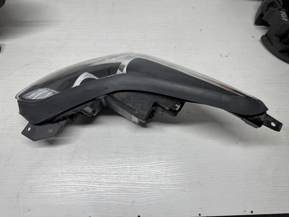 Фара права led+галоген на Kia Sportage 4 (2017-2021)