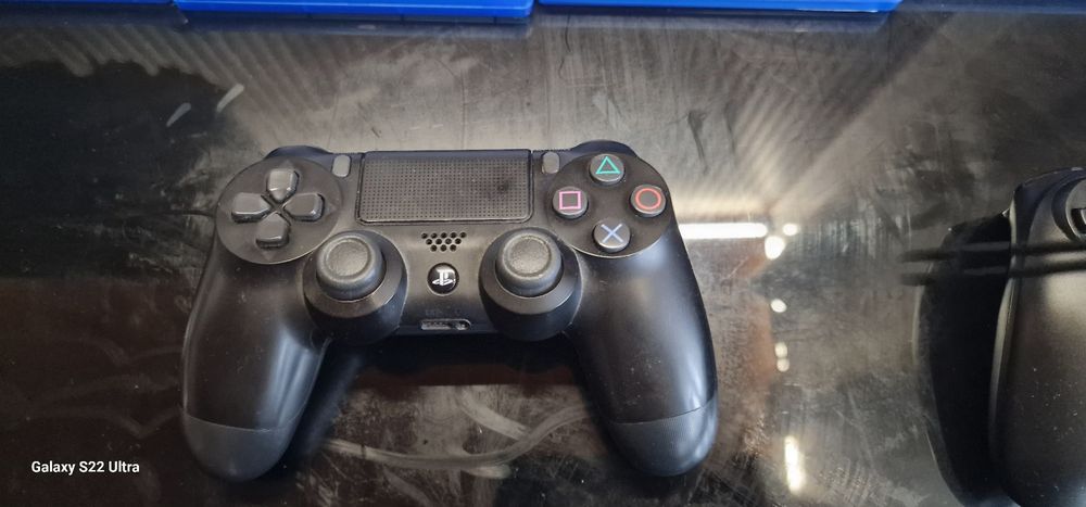 Ps4 com comandos como nova