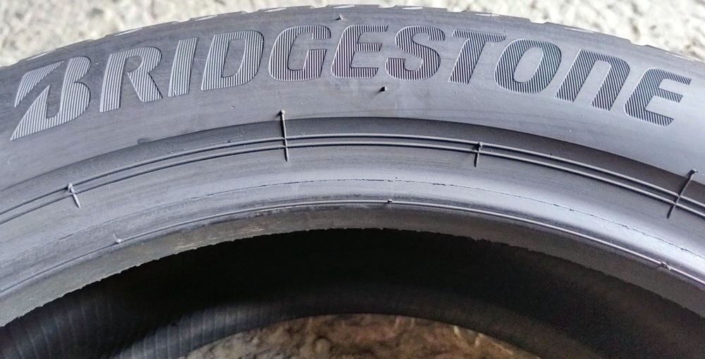 Шини літні R18 225/45 Bridgestone Turanza T005