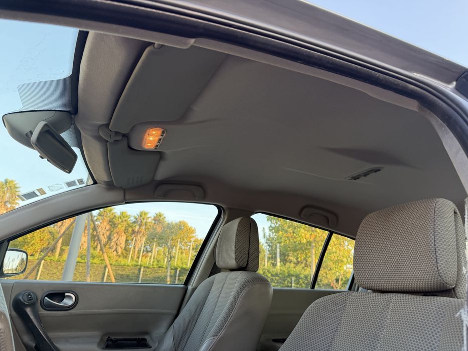 Renault megane 1.4i 16v — photo 5