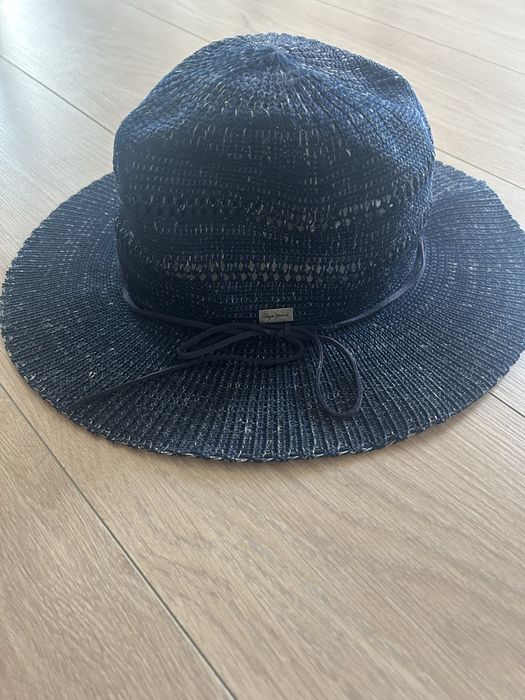женская темно-синяя соломенная шляпа Pepe Jeans.состояние новой