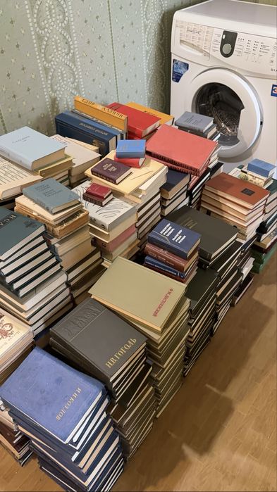 Купуємо книги і макулатуру