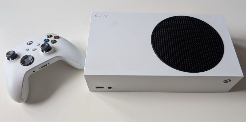Xbox Series S + Pad + Sluchawki