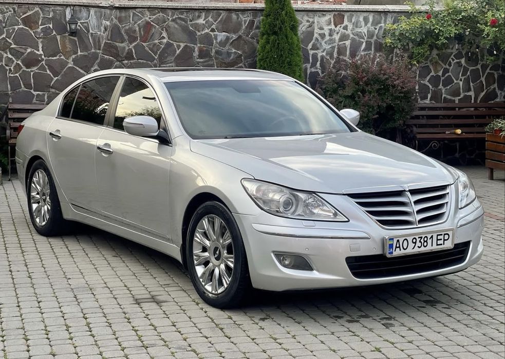Hyundai genesis 2008р