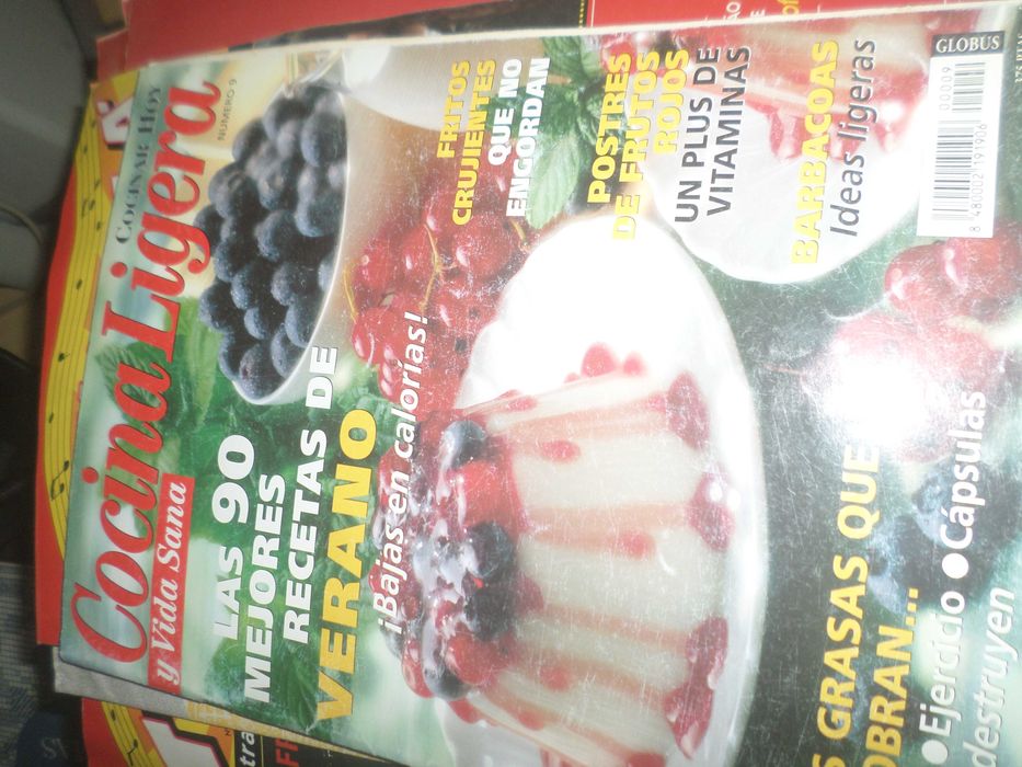 Capa com receitas/ 1 livros / revistas