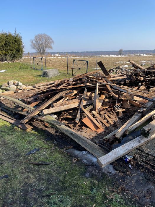 Deski z demontażu stodoły oddam