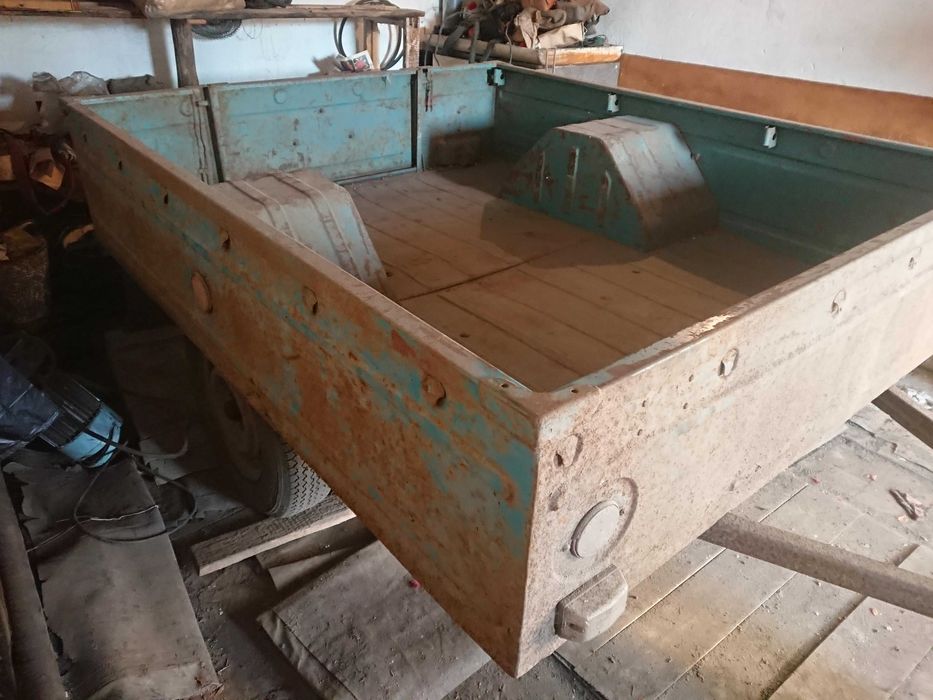 Автомобільний причіп  ХТ-81024