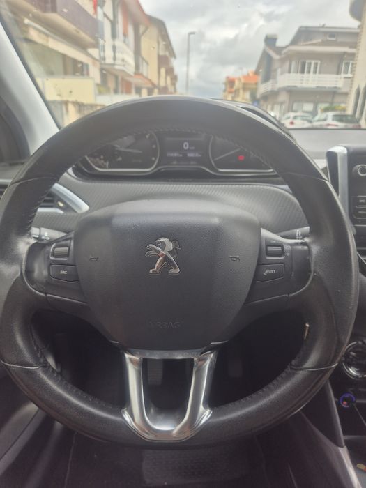 Peugeot 2008 — fotografia 7