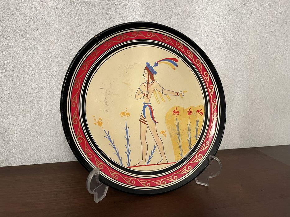 Hand-painted ceramic plate457923883498229761