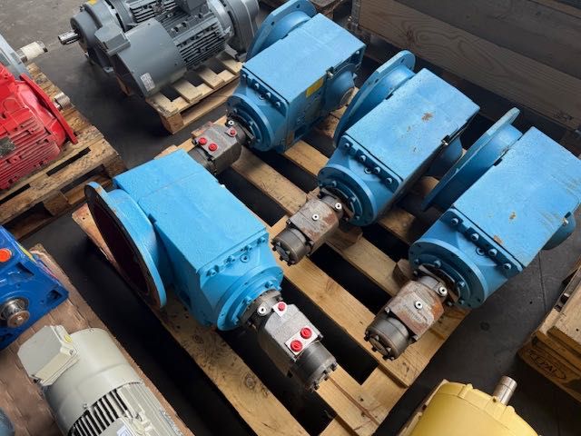 reduktor hydrauliczny do rozdrabniarki odpadów szreddera