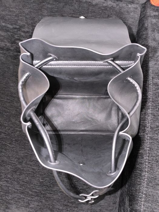 Mochila NOVA em Pele da ZARA