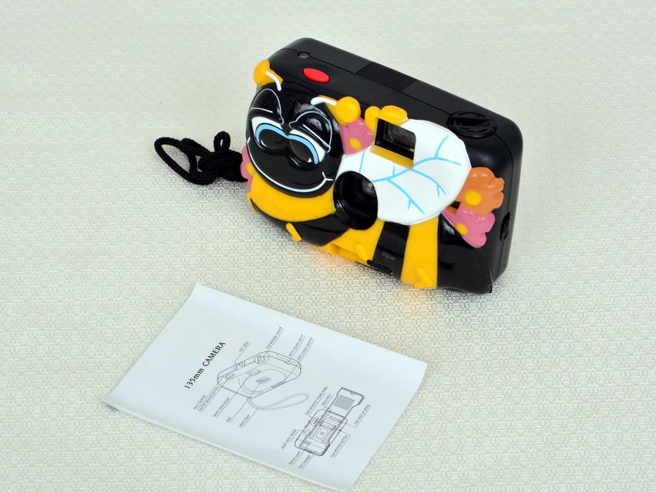 Children's camera. Roll-type. New, open box.64550446775298123