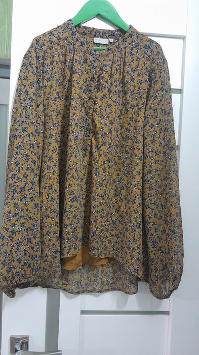 Гольфи  блузки  топи