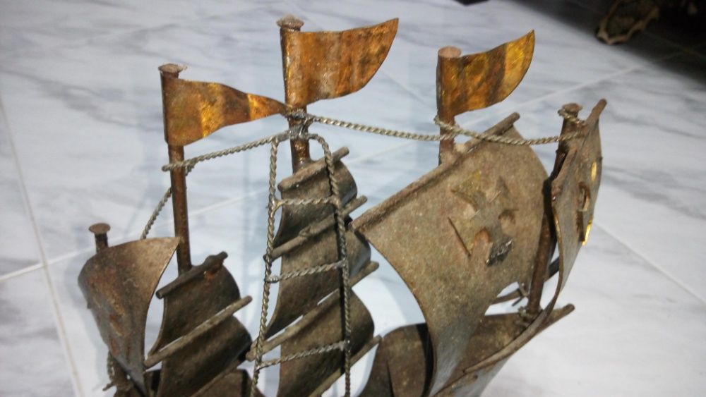 "Decoração" Caravela em latão - peça única