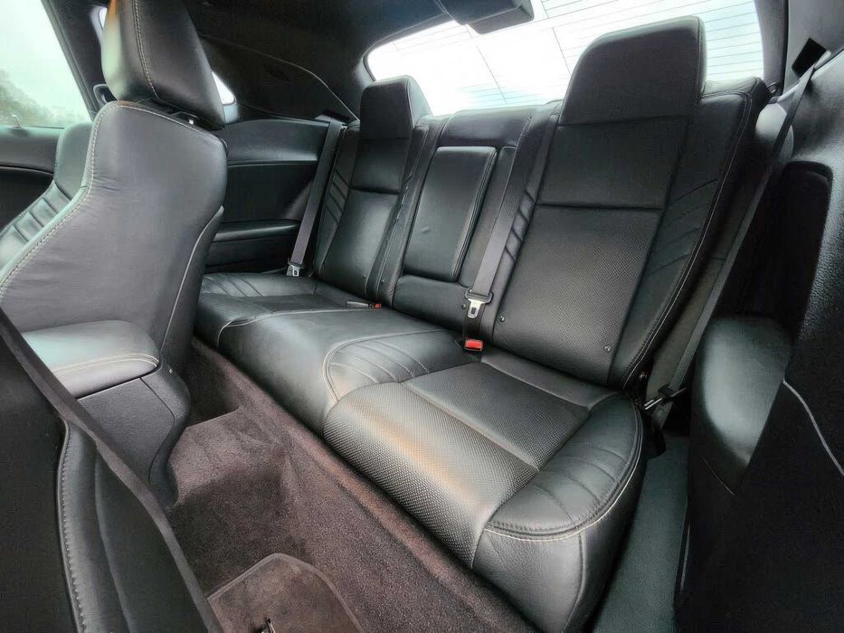 Dodge Challenger SRT Hellcat      2017