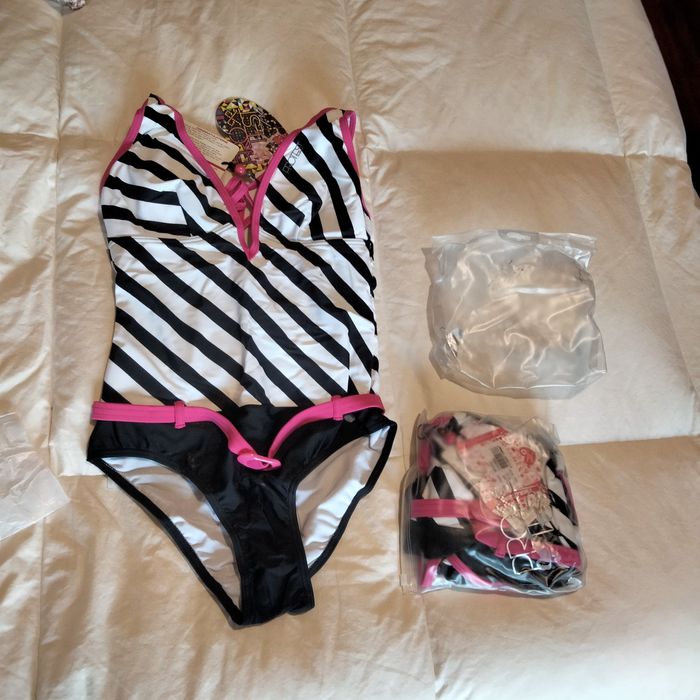 Biquinis e fato de banho