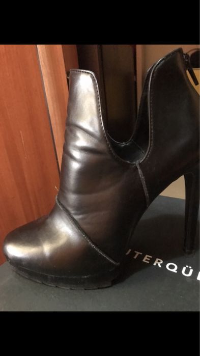 Botim salto alto e sapato alto e sapato raso