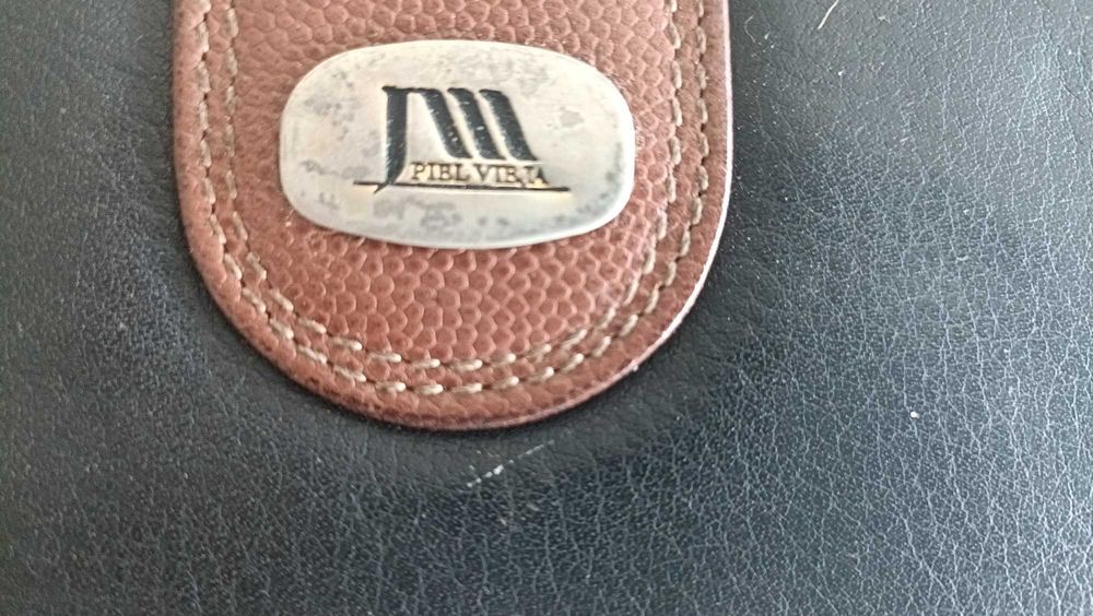 Porta Moedas pele verdadeira marca JM