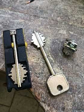 Segredo Dierre com duas chaves