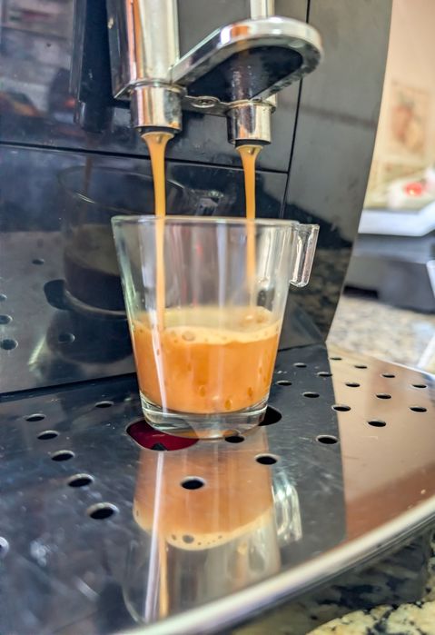De'Longhi Magnifica S – Café em Grão, Cremoso e Perfeita para Galões/Cappuccino