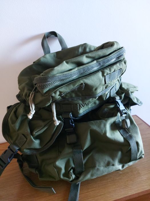 Mochila militar em bom estado