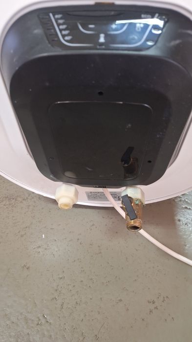 Termoacumulador Ariston 120L Pro1 Eco Dry Multis – vertical - usado