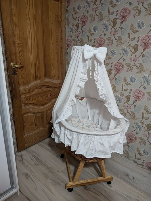 Kosz Mojżesza wyklinowy
