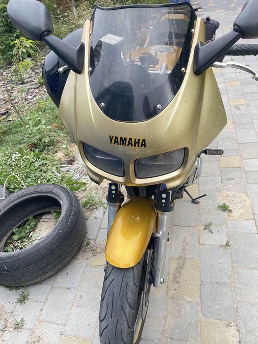 Yamaha FZS 600 Fazer